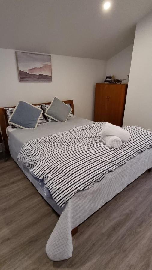Modern & Cosy Studio Unit On Island Bay Beachfront Веллингтон Экстерьер фото